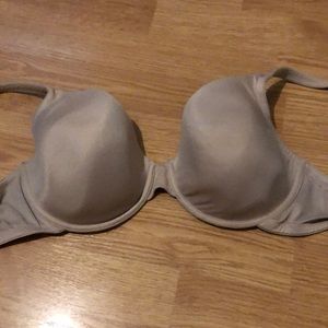 Size 36 DD Vanity Fair tan bra